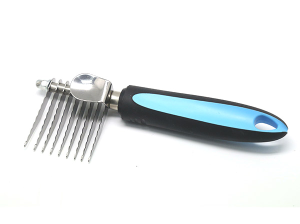 Pet deshedding comb